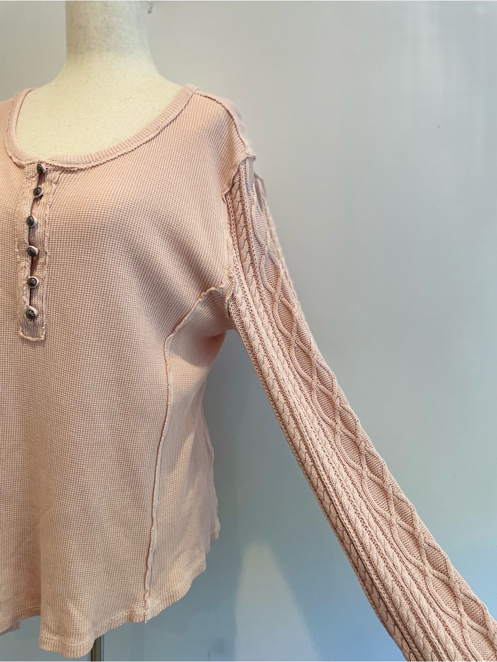 100% Cotton Lucky Brand Pink Textured Sleeve Henley - size L - Picture 4 of 11